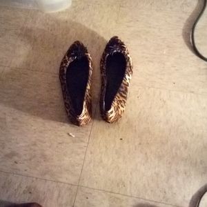 Leopard print, black top design dress shoes